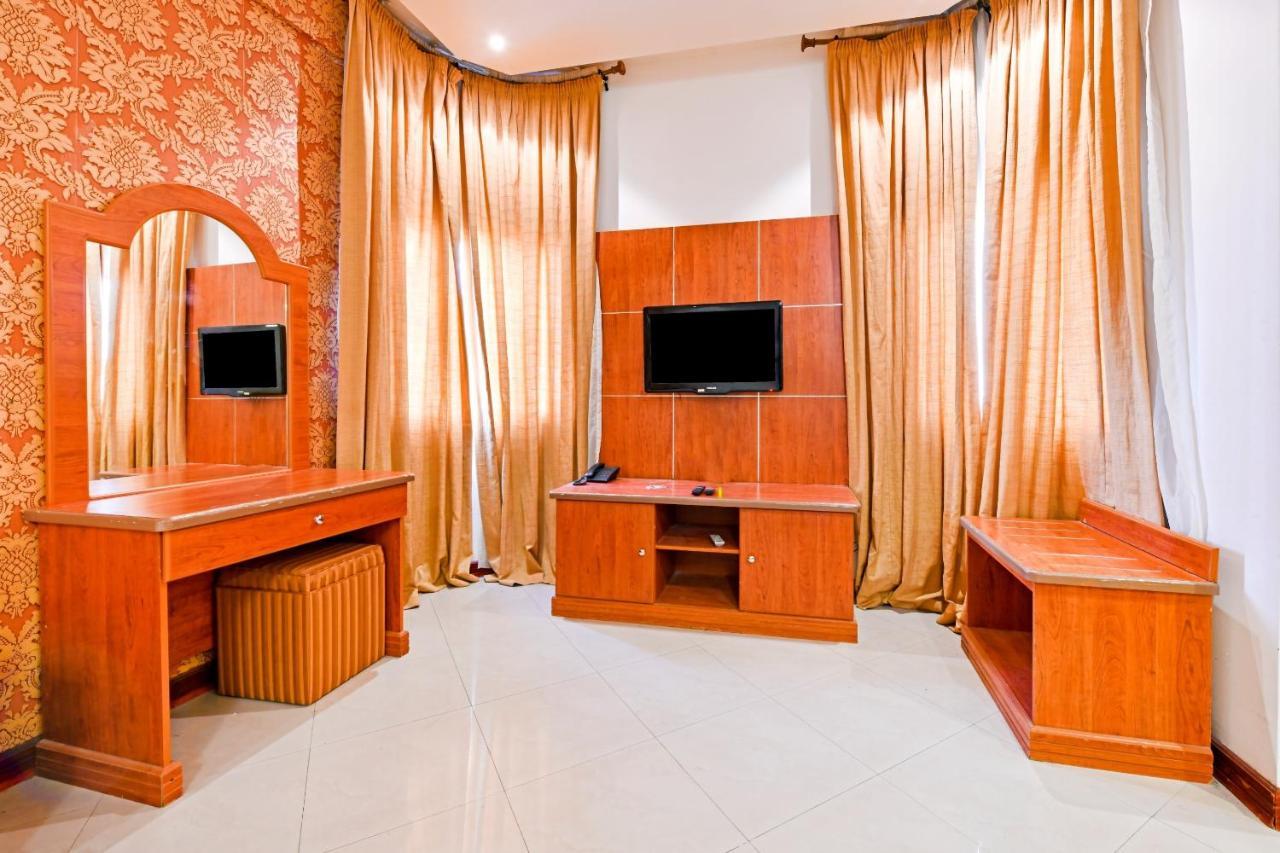 Oyo 118 Revira Hotel Manama Exterior photo