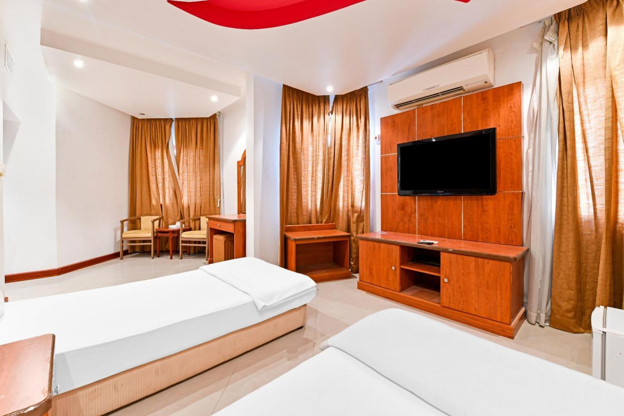 Oyo 118 Revira Hotel Manama Exterior photo